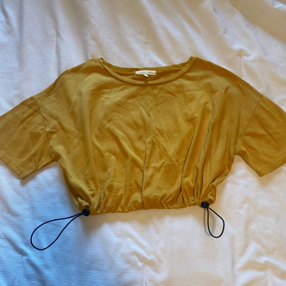 Adjustable ruched mustard yellow/orange cropped T-shirt